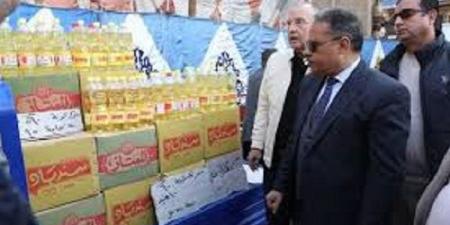 الاشمونى يتابع حركة البيع والشراء بسوق اليوم الواحد بالشرقية - تواصل نيوز