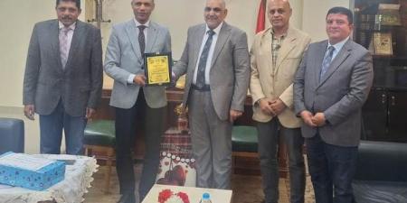 وفد نقابة المعلمين  ببني سويف يزور كلية التربية - تواصل نيوز