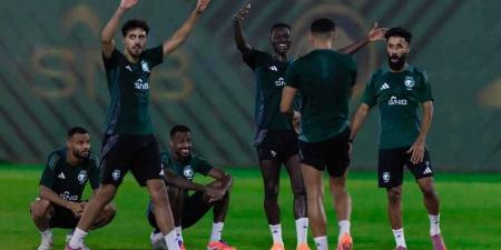 رينارد يعيد نجمين بارزين إلى تشكيل المنتخب السعودي لمواجهة العراق - تواصل نيوز