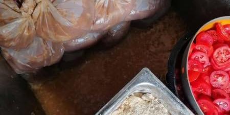 ضبط 65 كجم كبدة وفراخ غير صالحة للاستهلاك في حملة تفتيشية بالغردقة - تواصل نيوز