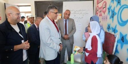محافظ الجيزة يتفقد مدرسة المناجم الابتدائية بالواحات البحرية - تواصل نيوز
