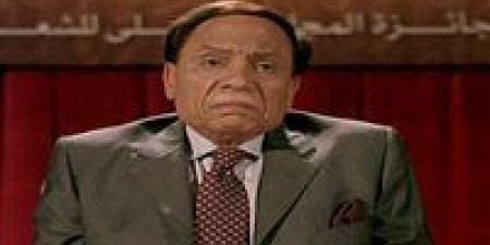 في لقاء نادر للزعيم.. رأي صادم لعادل إمام في نجيب الريحاني - تواصل نيوز