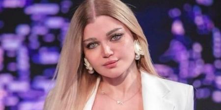 أول تعليق من ياسمين الخطيب بعد قرار منعها من الظهور في جميع وسائل الإعلام - تواصل نيوز