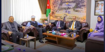 معالي وزير الأوقاف والشؤون والمقدسات الإسلامية يستقبل رئيس جامعة عمّان العربية والوفد المرافق - تواصل نيوز