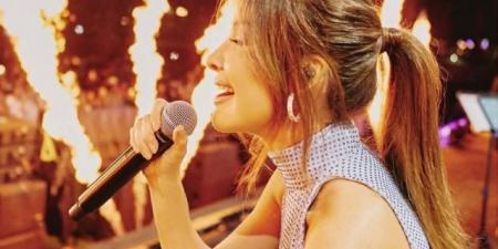 الرياض تتألق: نانسي عجرم بذيل الحصان وسحر لا يقاوم - تواصل نيوز