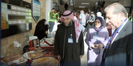 كلية الشريعة في "عمان العربية" تنظم "بازار بصمة خير" دعمًا للطلبة وتعزيزًا للمسؤولية الاجتماعية - تواصل نيوز