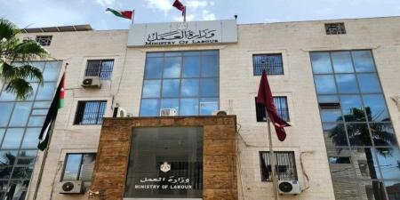 وزارة العمل: تسفير أكثر من 5 آلاف عامل مخالف خلال الأشهر الماضية - تواصل نيوز