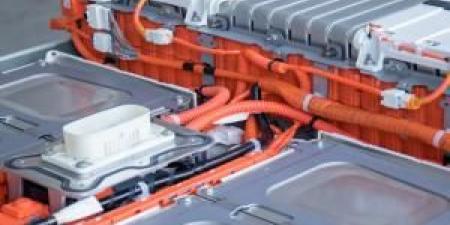 ترخيص 3 شركات خاصة لجمع بطاريات السيارات الكهربائية المستهلكة - تواصل نيوز