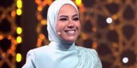 آية عبد الرحمن: قصة مذيعة خطفت الأنظار بحضور قوي ولباقة واحتشام - تواصل نيوز