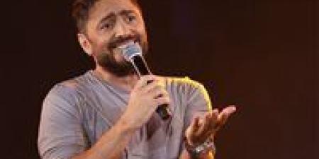 يمر بأيام صعبة.. تطورات الحالة الصحية لـ تامر حسني بعد إجراء عملية جراحية - تواصل نيوز