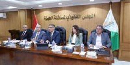 محافظ الجيزة يشدد على رفع كفاءة النظافة وتكثيف حملات الإشغالات - تواصل نيوز