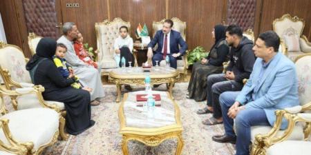 محافظ المنوفية يلتقي أسرة «شهيد الشهامة» ويقدم خالص تعازيه ومواساته تقديرًا لشجاعته ودوره الإنساني البطولي - تواصل نيوز