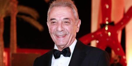 محمود حميدة: معرض الفن التشكيلي يمنحني تجربة مدهشة.. فيديو - تواصل نيوز