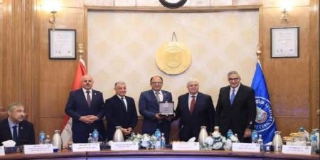 فى مسابقة «أفضل جامعة صديقة للبيئة».. جامعة حلوان تفوز بالمركز الأول على مستوى الجامعات المصرية - تواصل نيوز