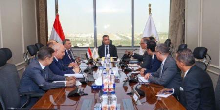 وزير التموين يجتمع برئيس الشركة العامة لتجارة الجملة لمتابعة استعدادات شهر رمضان المبارك - تواصل نيوز