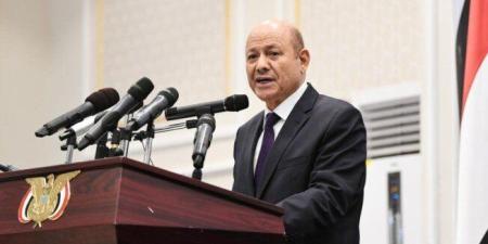 رئيس مجلس القيادة اليمني يدعو المجلس الانتقالي الجنوبي للانسحاب من المهرة وحضرموت دون شرط - تواصل نيوز