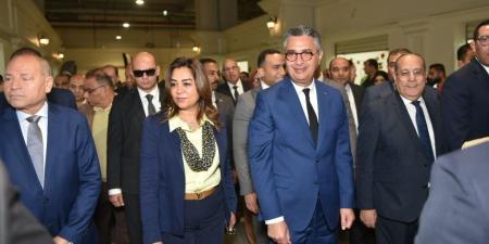 وزيرا التموين والتنمية المحلية ومحافظ القاهرة يفتتحون معرض مستلزمات الأسرة والسلع  المخفضة بمنطقة السبتية - تواصل نيوز
