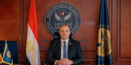 رئيس الوزراء يصدر قرارًا بتعيين ثلاثة مساعدين لرئيس الهيئة العامة للرقابة المالية - تواصل نيوز