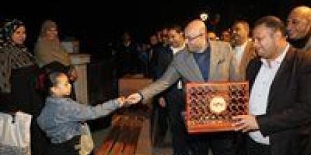 محافظ بني سويف يتفقد الممشى السياحي ويهنئ المواطنين برأس السنة الميلادية - تواصل نيوز