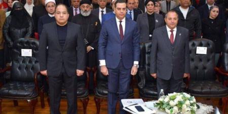 محافظ بورسعيد يترأس جلسة أعمال المجلس التنفيذي للمحافظة ويهنىء أبناء المدينه الباسله بالعام الميلادي الجديد - تواصل نيوز