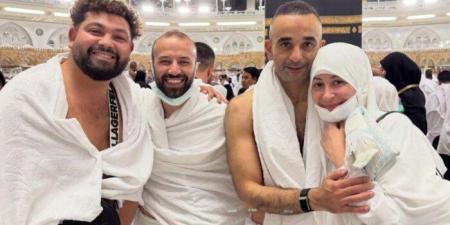 برفقة زوجها.. منة شلبي تؤدي مناسك العمرة مع بداية العام الجديد 2026 - تواصل نيوز