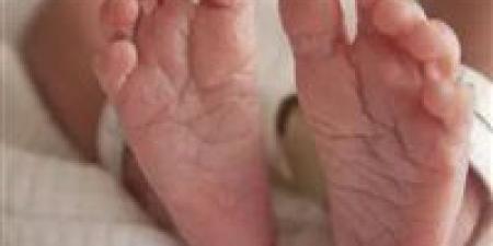 القبض على أب أنهى حياة طفله ضربًا بسبب بكائه في حلوان - تواصل نيوز