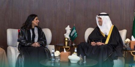 وزير الأشغال الكويتية ووزير النقل السعودي يبحثان تعزيز التعاون بمجالات النقل والخدمات اللوجستية - تواصل نيوز