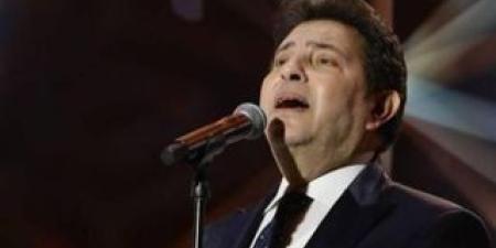 يجري جراحة في العمود الفقري.. تطورات الحالة الصحية للفنان هاني شاكر - تواصل نيوز