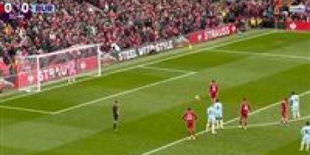 ليفربول ضد بيرنلي.. دومينيك سوبوسلاي يهدر ركلة جزاء واستمرار التعادل السلبي بين ليفربول وبيرنلي في الدوري الإنجليزي الممتاز - تواصل نيوز