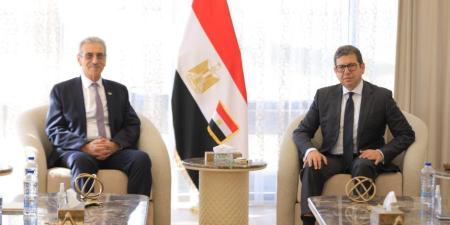 علي شعث خلال لقائه رئيس المخابرات العامة: نشكر مصر والرئيس السيسى وجهوده الكبيرة لدعم فلسطين - تواصل نيوز