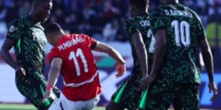 التسلل يلغى هدف نيجيريا فى مرمى منتخب مصر مع بداية الشوط الثانى - تواصل نيوز