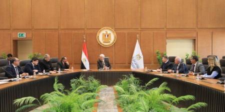 توقيع اتفاقية بين معهدي العلوم المالية والإدارية بسوهاج وسانت بطرسبرغ بروسيا - تواصل نيوز