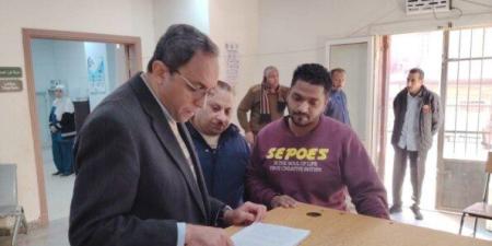 محافظ قنا يُفاجئ مستشفى قفط التخصصي ويؤكد لا تهاون في صحة المواطنين - تواصل نيوز