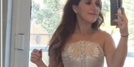 مستوحى من أميرات ديزني.. شيري عادل تخطف الأنظار بفستان أبيض وإطلالة ملكية - تواصل نيوز