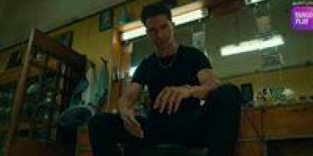 بعد عرض أولى حلقاته.. طرح أغنية مش بتغير تتر مسلسل بطل العالم - تواصل نيوز