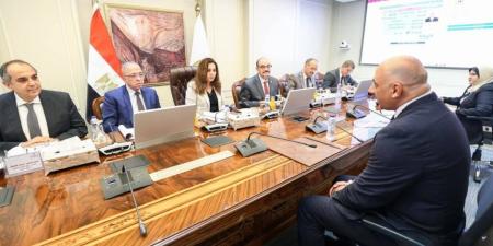 وزيرة التنمية المحلية والبيئة تترأس لجنة الوظائف القيادية لشغل عدد من الوظائف القيادية بالوزارة - تواصل نيوز