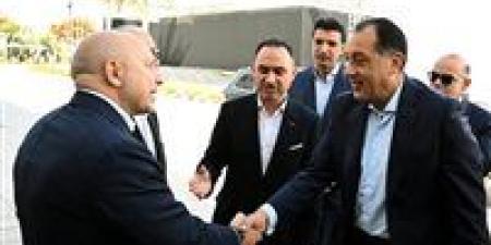رئيس الوزراء يفتتح ويتفقد عددًا من المشروعات الصناعية بالسادس من أكتوبر - تواصل نيوز