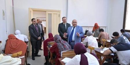 قيادات جامعة القاهرة تواصل متابعة امتحانات نهاية العام 2026 لتوفير بيئة آمنة للطلاب - تواصل نيوز