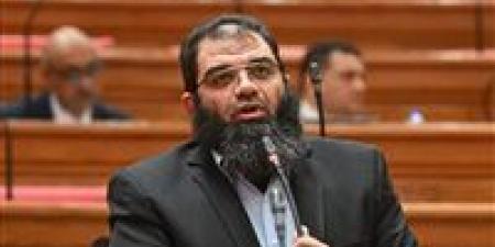 النائب حمادة سليمان يتقدم ببيان عاجل لمواجهة انتحال صفة الأطباء وضبط الظهور الإعلامي لغير المختصين - تواصل نيوز