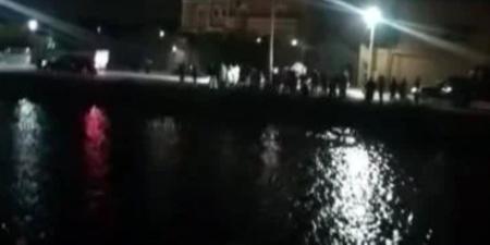 انتشال 5 أشخاص من ضحايا انقلاب سيارة في ترعة المريوطية بالبدرشين - تواصل نيوز
