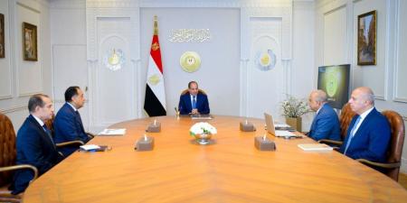 الرئيس السيسي يبحث مع رئيس الوزراء ووزير الكهرباء المرحلة الثانية من مشروعات تدعيم شبكة الكهرباء - تواصل نيوز