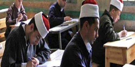 طلاب الثانوية الأزهرية يؤدون اليوم امتحان اللغة الأجنبية الأولى - تواصل نيوز