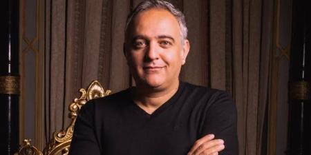 بعد أزمة صبري فواز، المنتج محمد حفظي يحسم الجدل حول أفيش فيلم "القصص" - تواصل نيوز