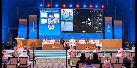 "طبية مكة" تنقل جراحة حالتين قلبيتين معقدتين مباشرة إلى مؤتمر دولي بالرياض - تواصل نيوز