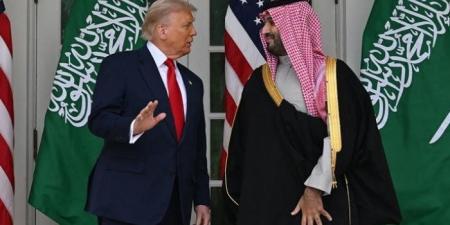 لماذا تراجع ترامب عن ضرب الحوثيين رغم الطلب السعودي.. وهل يخشى فتح جبهة جديدة في البحر الأحمر؟ - تواصل نيوز