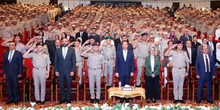 القوات المسلحة ووزارة الاتصالات تنظمان حفل تخرج دورة التدريب الاحترافي لعدد من مجندي معهد تكنولوجيا المعلومات - تواصل نيوز