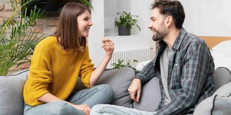 خطوات استعادة الحوار بين الزوجين بعد فترة طويلة من الصمت - تواصل نيوز