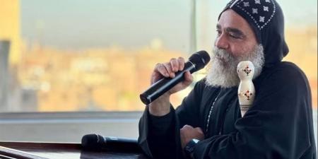 انطلاق العام الدراسي بمعهد البابا أثناسيوس الرسولي للدراسات اللاهوتية بإيبارشية نجع حمادي (صور) - تواصل نيوز