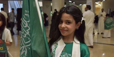 ببراءة الطفولة.. أطفال الوطن يرسمون فرحة اليوم الوطني - تواصل نيوز