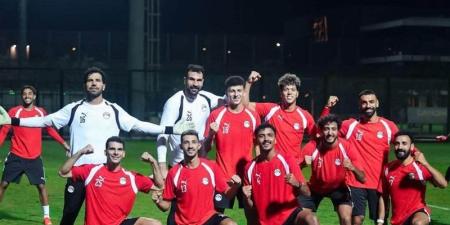 منتخب مصر يواصل تدريباته بمشاركة 7 محترفين واستقبال حار من أبو ريدة لـ صلاح (صور) - تواصل نيوز